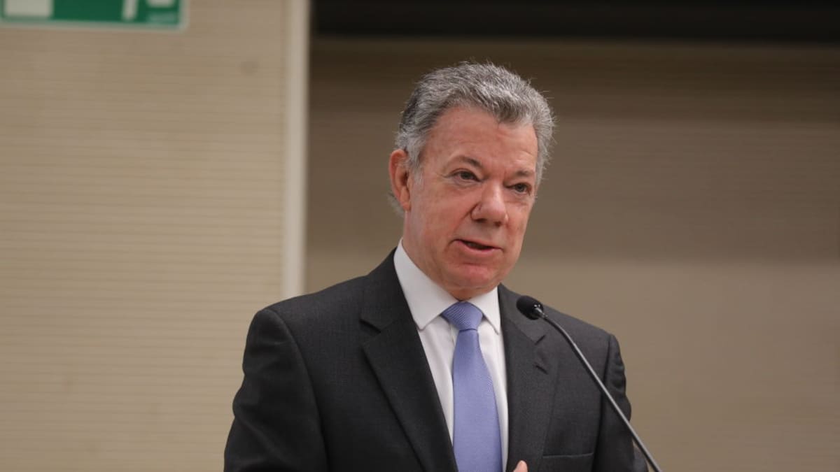 “Usar acuerdo de paz con Farc para convocar constituyente es absurdo”: Juan Manuel Santos