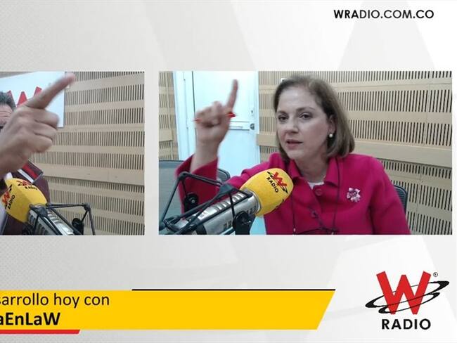 María del Rosario Guerra y Luis Velasco debaten en La W . Foto: La WCon Vicky Dávila