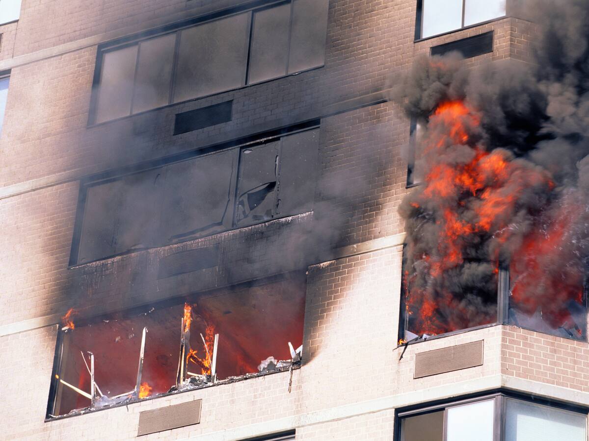 Al menos 10 muertos y 8 heridos en incendio de albergue de personas sin hogar en Brasil
