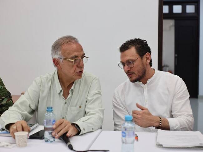 Ministro de Defensa, Iván Velásquez (izquierda). Foto: Suministrada.