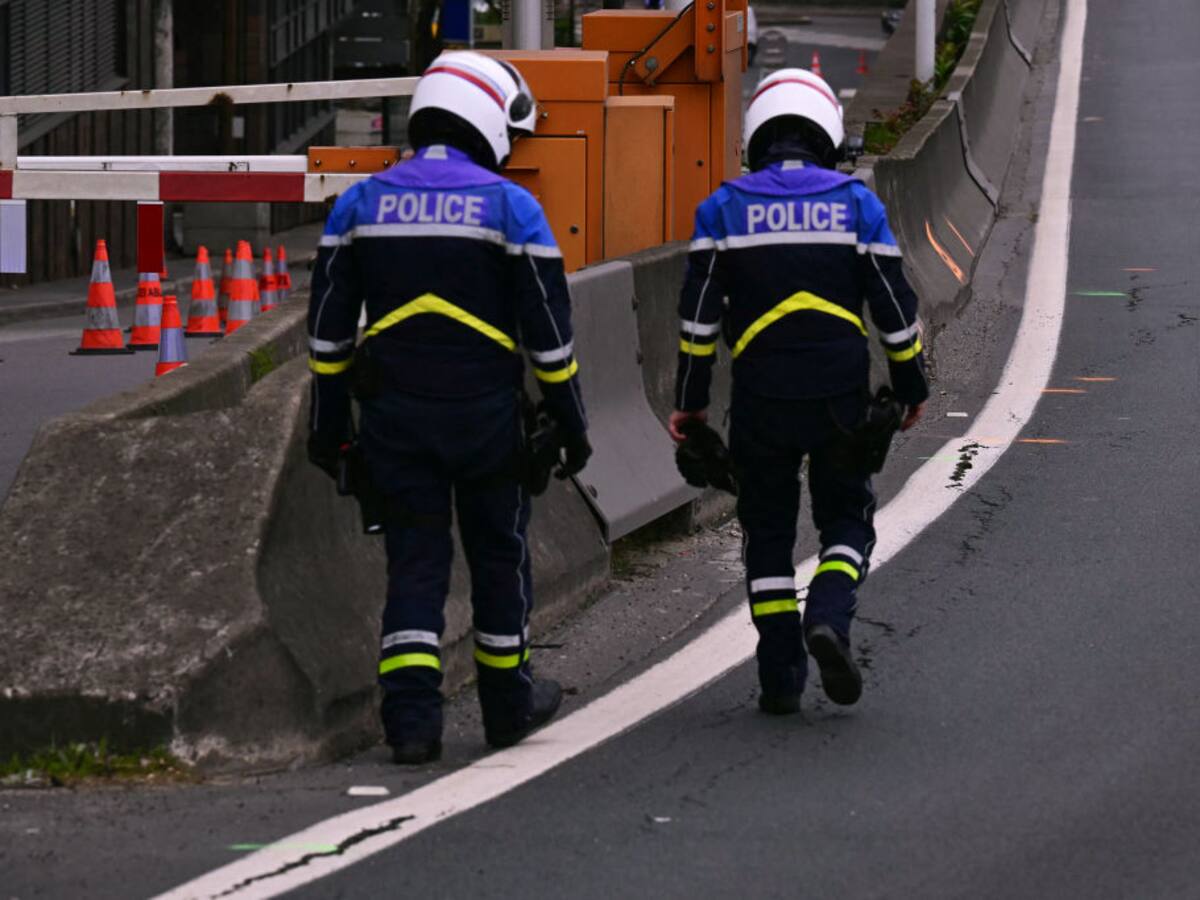 Tensión en Francia: hombre habría entrado con explosivos al consulado iraní en París