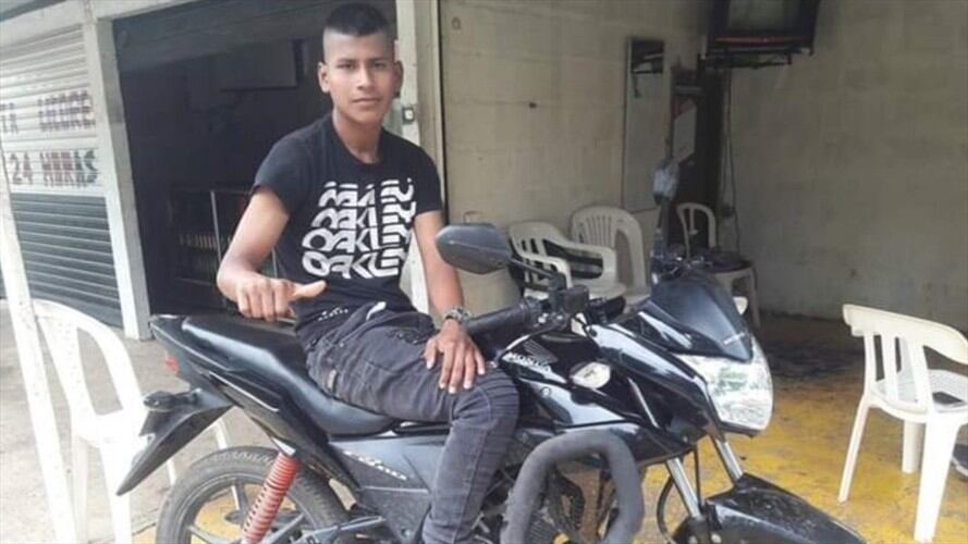 Comunidades indígenas del Cauca denunciaron la muerte de uno de sus comuneros. Foto: Juan David Ortega (W Radio)