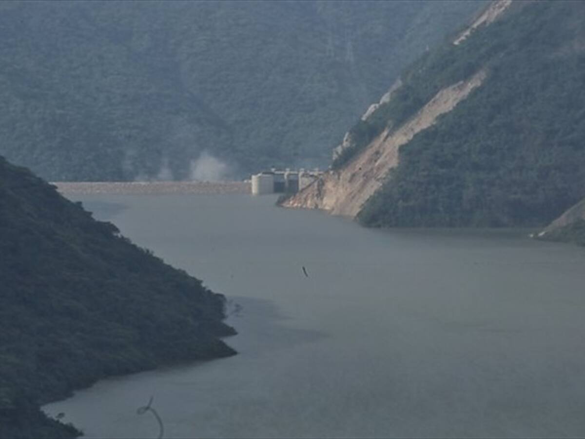 Levantan de alerta roja a Puerto Valdivia