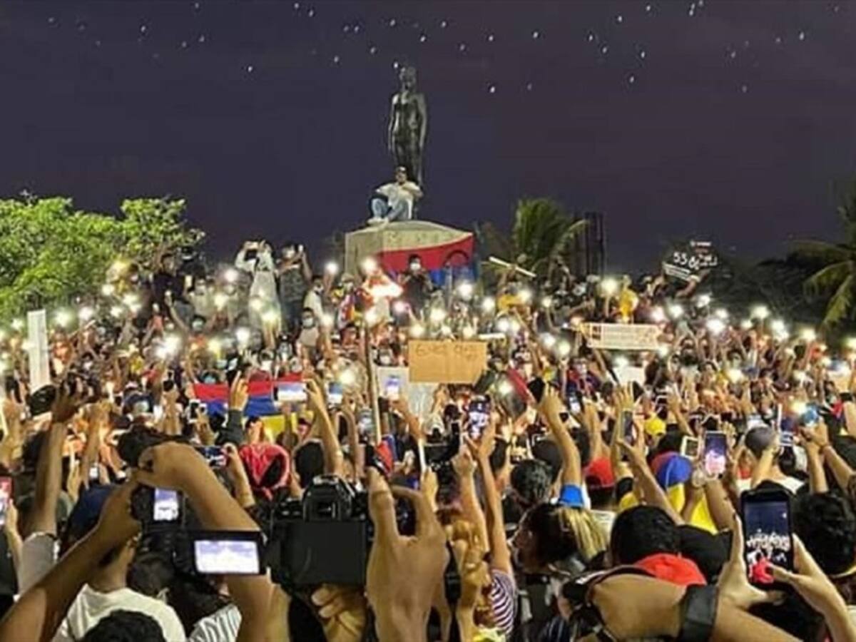 Con velatón pacífica, los cartageneros gritan no más violencia y piden justicia