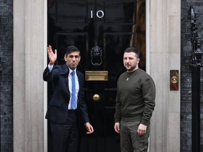 Volodímir Zelenski y Rishi Sunak. (Photo by Leon Neal/Getty Images)