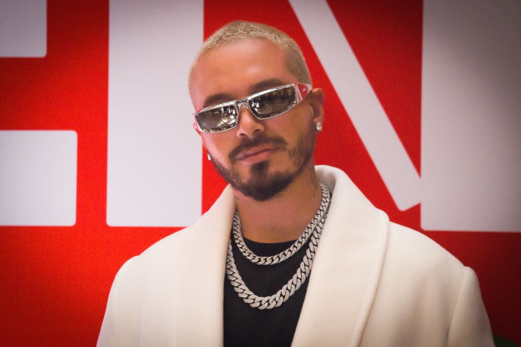 J Balvin pide orar por la salud de su madre, quien se encuentra en una UCI por COVID-19. Foto: Getty Images