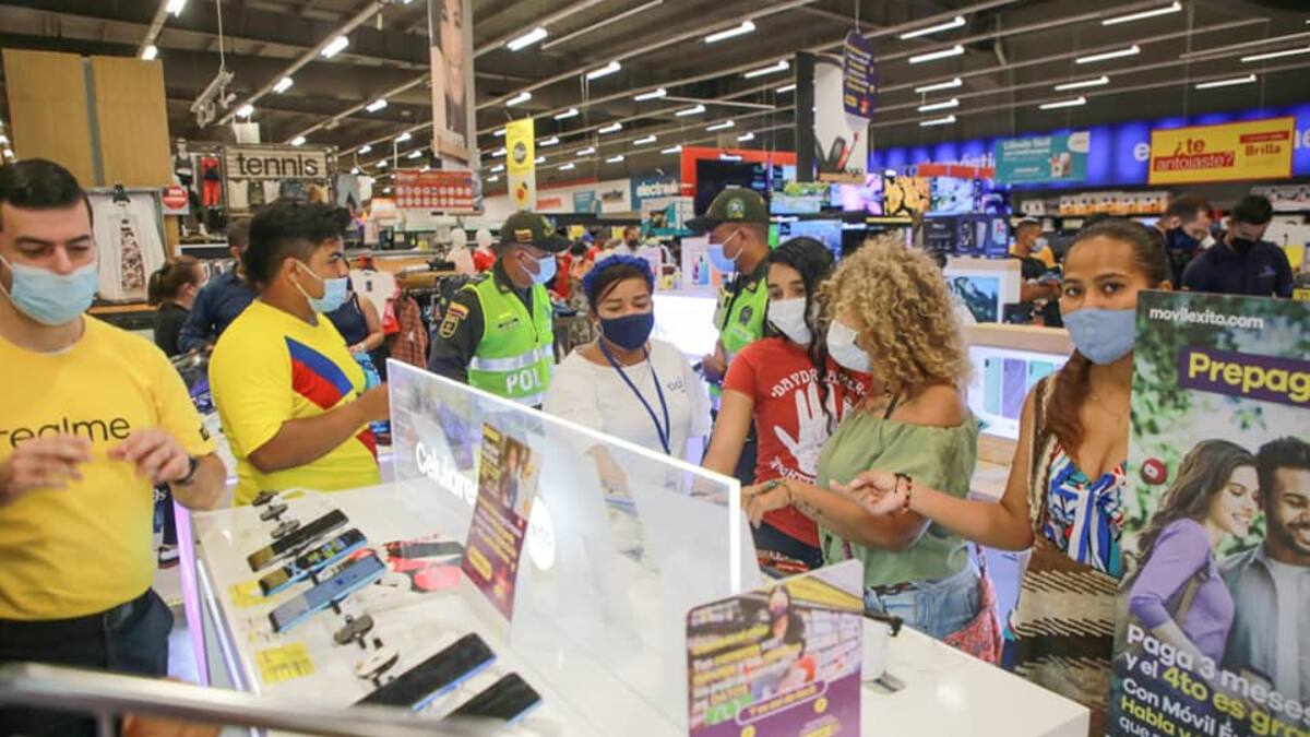 Samarios tendrán hasta las 10:00 de la noche para comprar en el día sin IVA