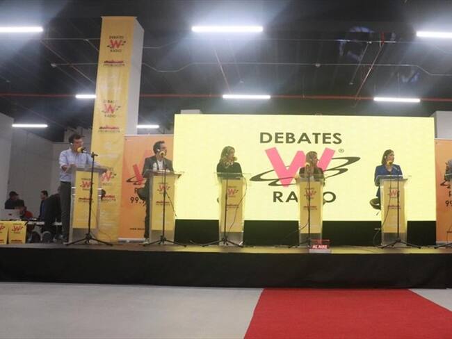 Los candidatos explicaron sus propuestas en movilidad y seguridad para la capital.. Foto: W Radio