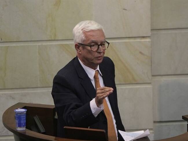 Jorge Enrique Robledo insiste en la moción de censura contra Carrasquilla en el Senado. Foto: Colprensa