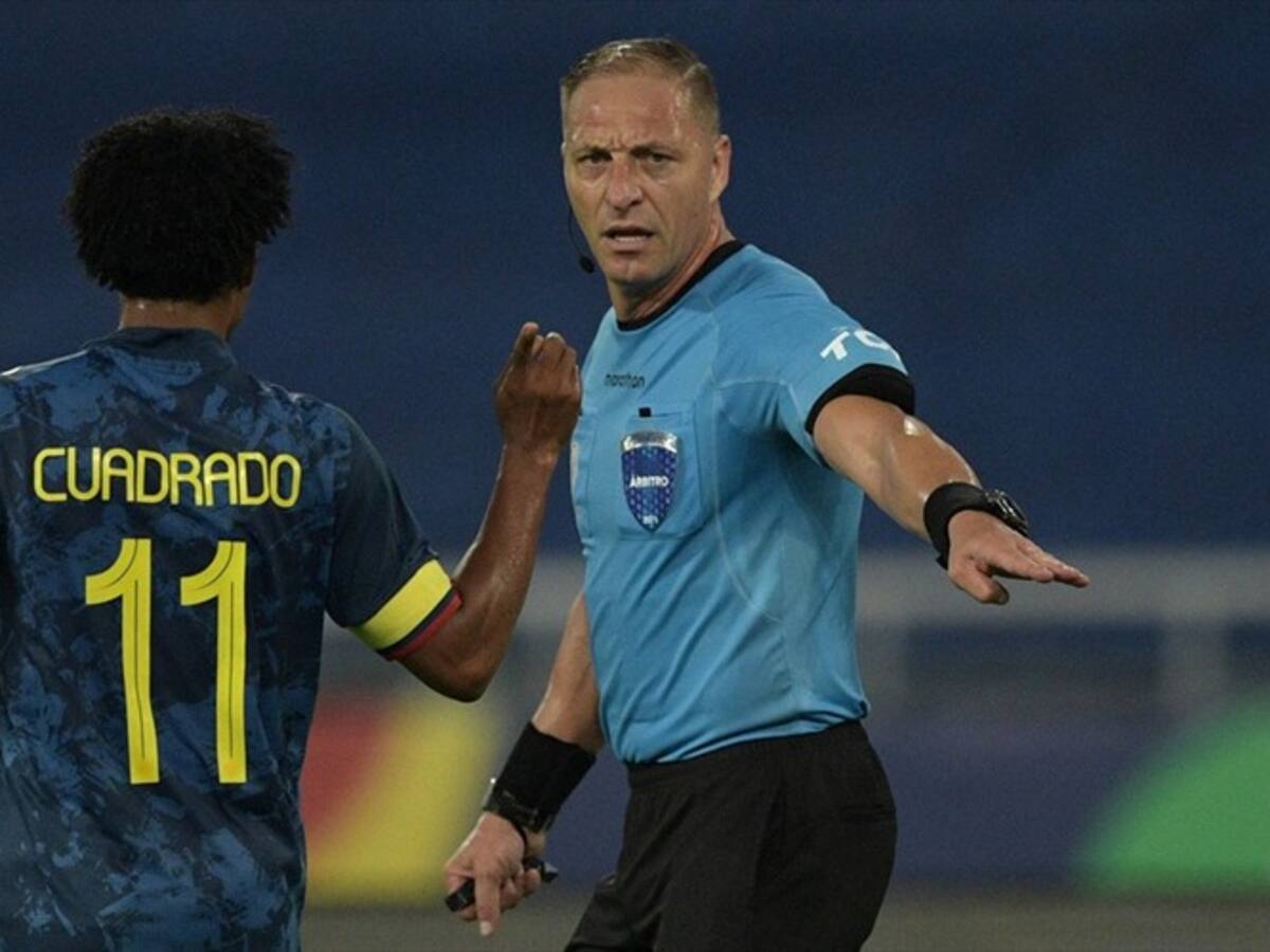 FCF pide la suspensión de Néstor Pitana y árbitros del VAR tras polémica
