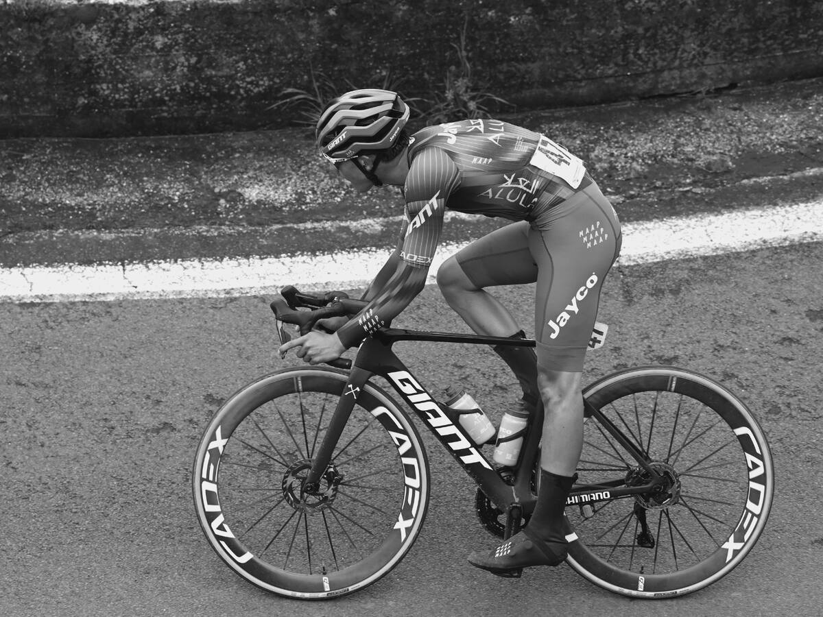 Murió el ciclista italiano Samuele Privitera, de 19 años, en el Giro del Valle de Aosta