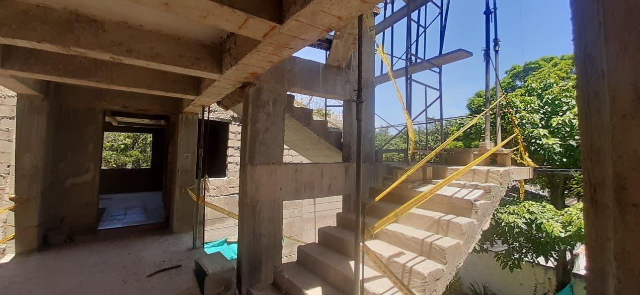 Obras de casas fiscales abandonadas.