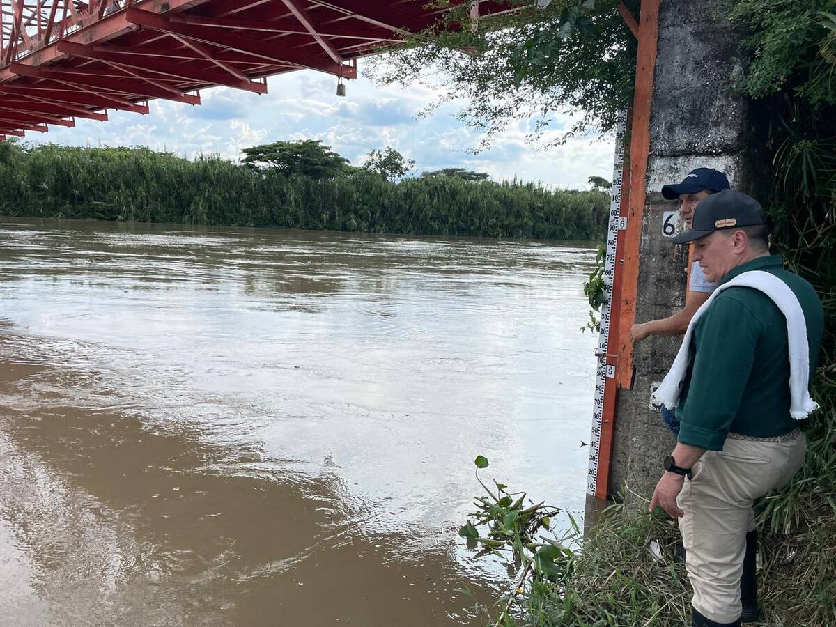 Persiste la alerta por el aumento en el nivel del río Cauca en Risaralda