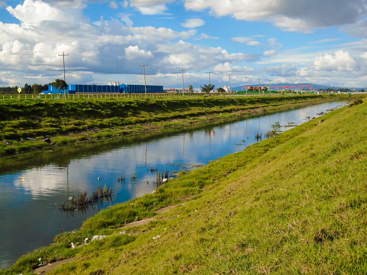 CAR declaró alerta amarilla en la parte baja del río Bogotá por incremento de sus caudales