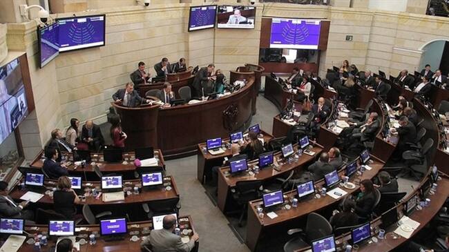 Se hunde propuesta que permitía al Presidente reactivar órdenes de captura contra Farc. Foto: Colprensa