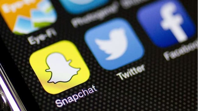 Snapchat ya superó a Twitter en usuarios por día y le va ganando mercado a Facebook a medida que crece su número de usuarios.. Foto: BBC Mundo