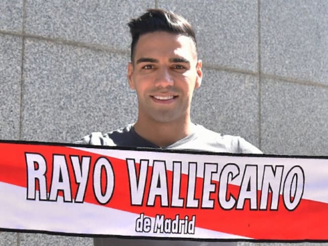 Rafamel Falcao en su fichaje por el Rayo Vallecano. Foto: Twitter: @RayoVallecano