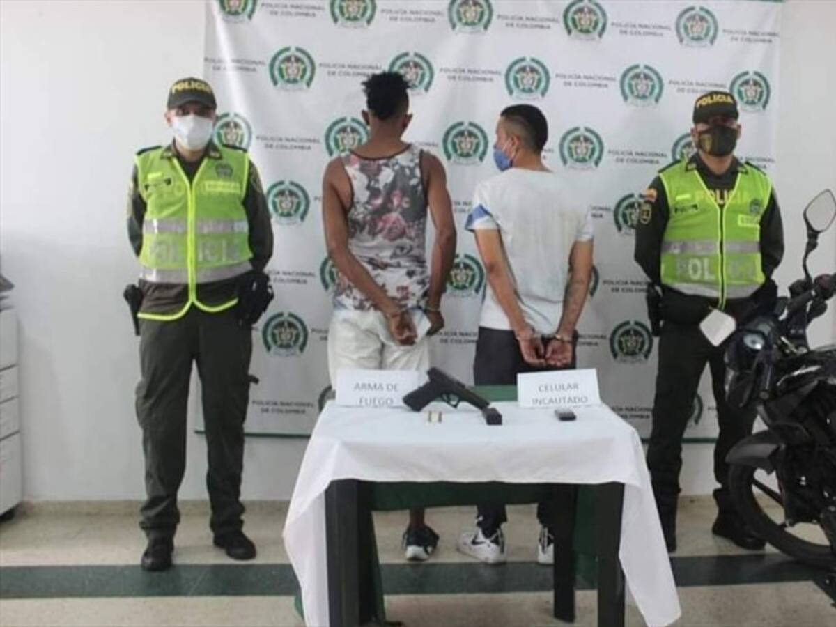 A la cárcel presuntos sicarios que asesinaron a dos mujeres e hirieron a un bebé en Cali