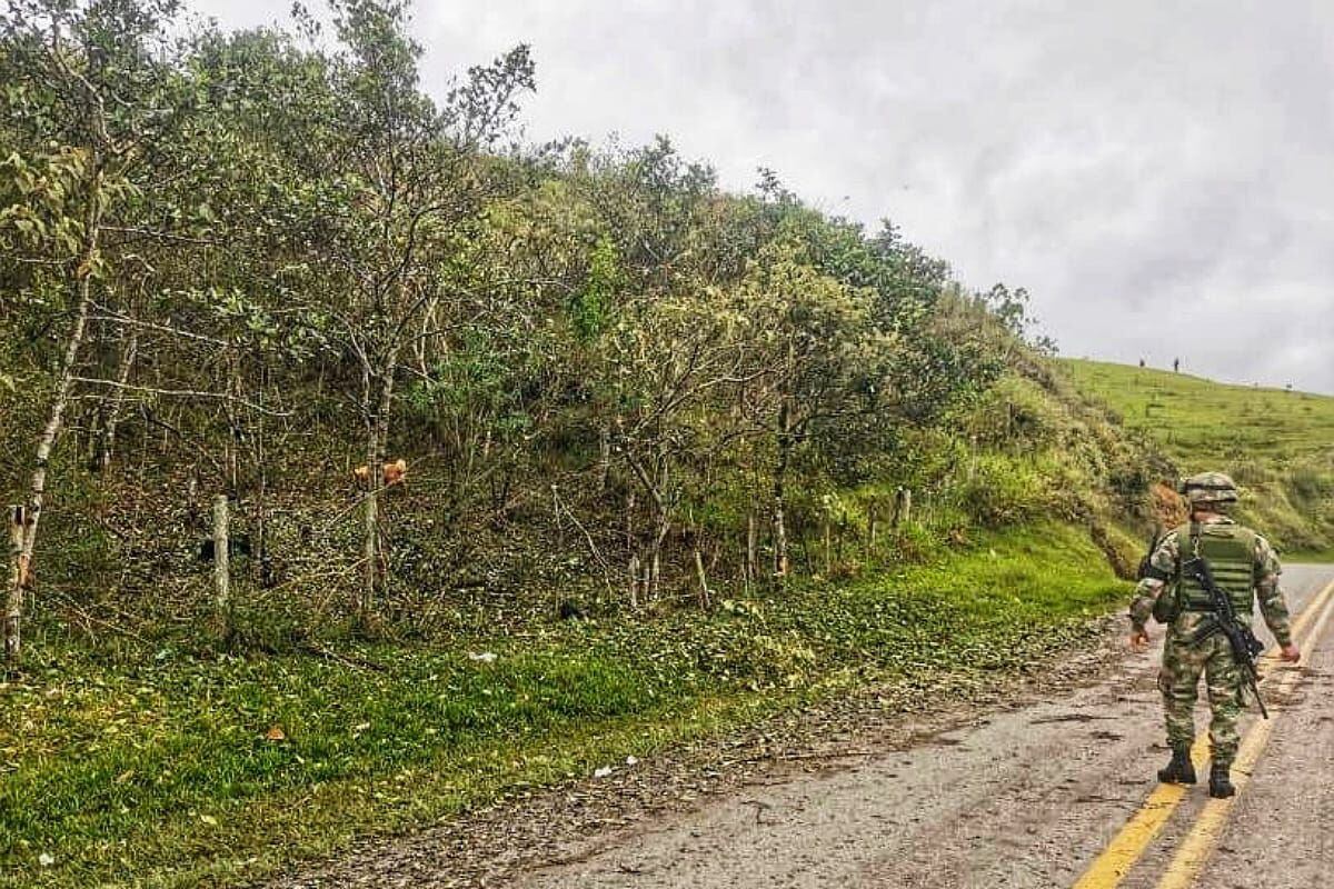 La carga detonante, al parecer, fue instalada por el grupo armado al margen de la ley Carlos Patiño, disidencias de las Farc. Crédito: Ejército Nacional. 