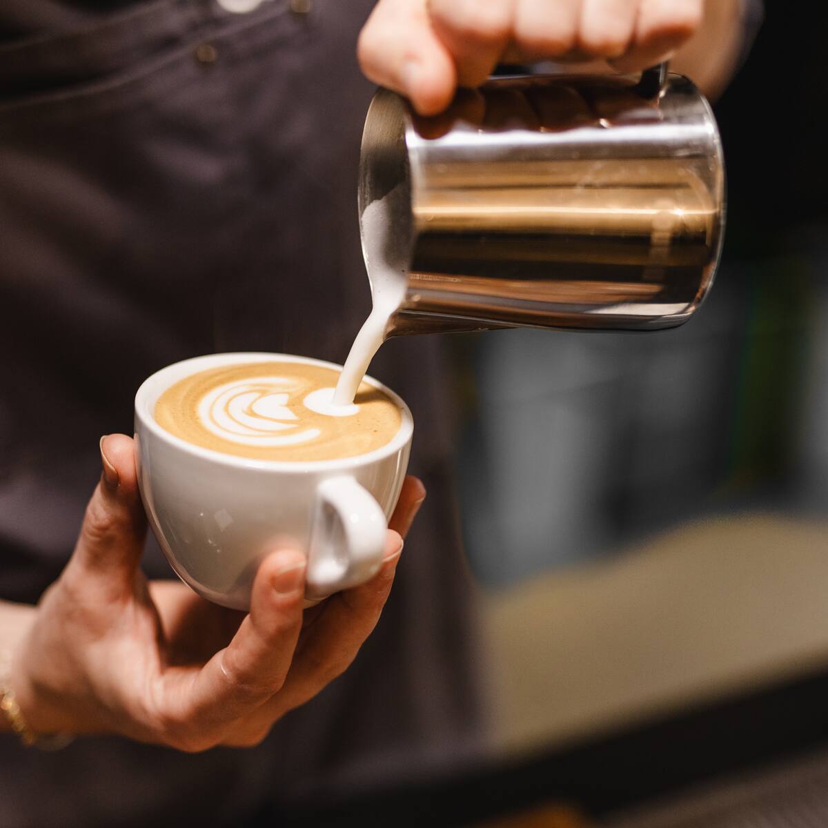 ¿El café más caro del mundo? Catalina Maya pagó $47.000 por un capuchino en Qatar