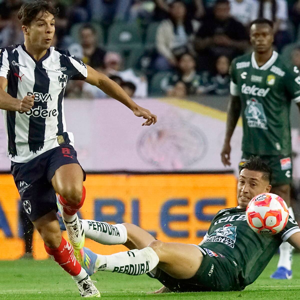 Monterrey de Sergio Ramos venció 3-1 al León, que jugó sin James Rodríguez