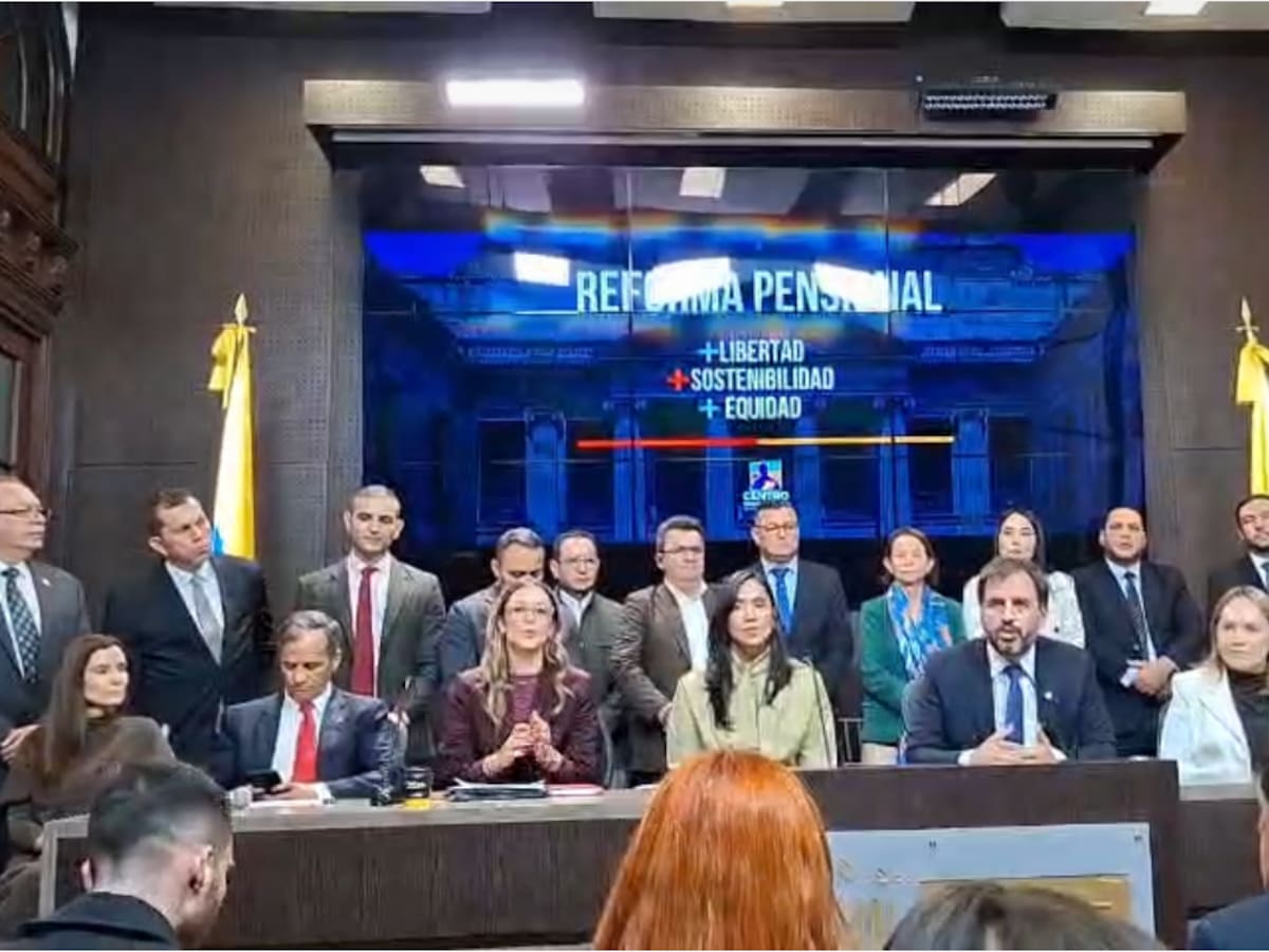 Centro Democrático radicó contrarreforma pensional: conozca los puntos claves de la propuesta