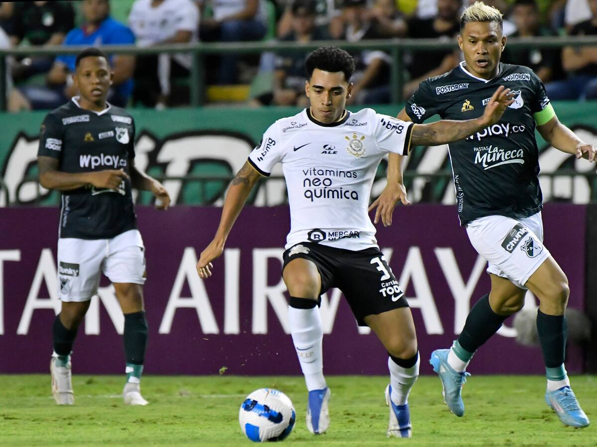 Video: ‘Teo’ erró penalti, pero Corinthians también botó uno en el empate 0-0 con Cali en la Copa Libertadores