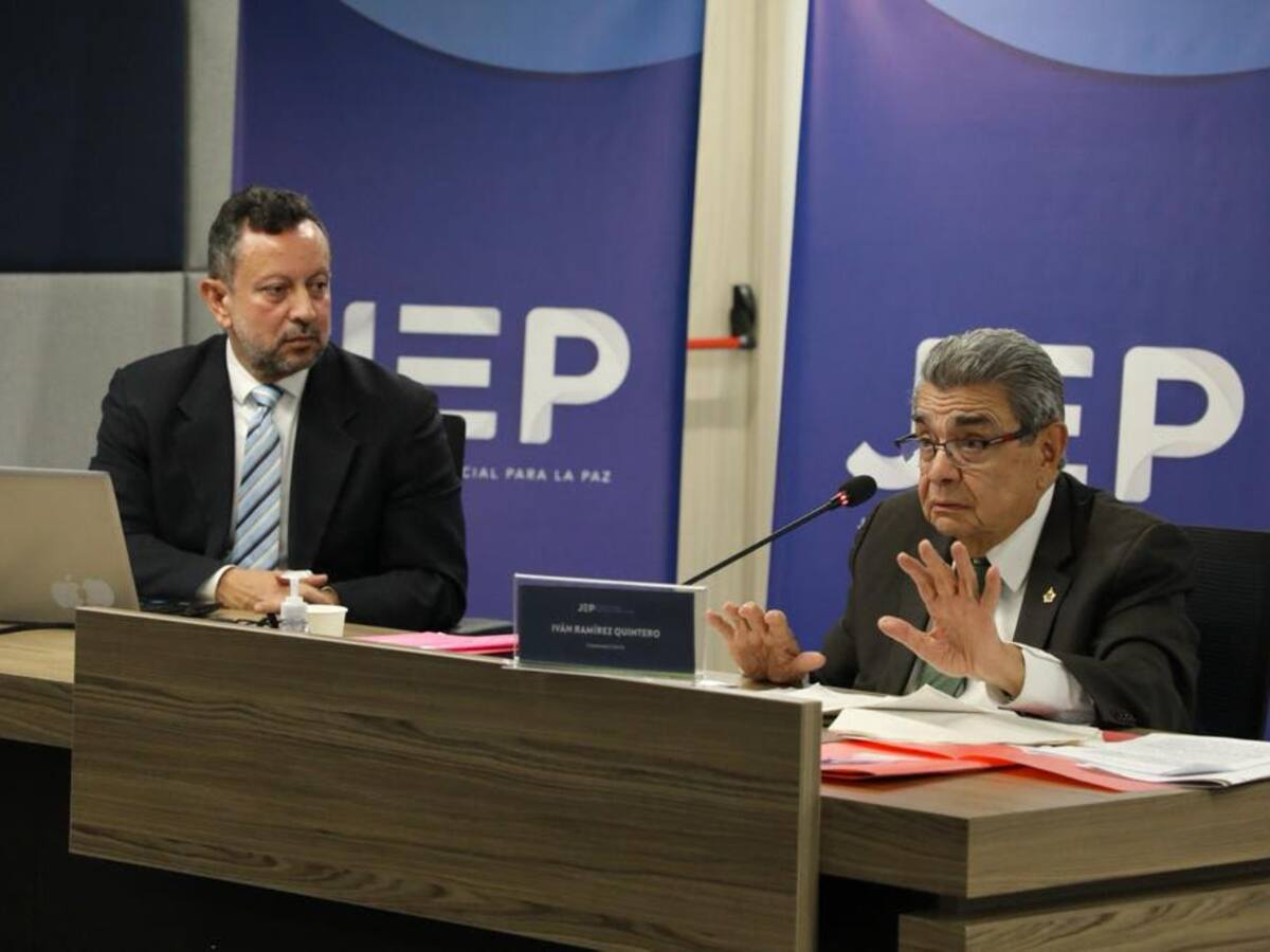 General Iván Ramírez desconoció responsabilidad por Convivir en manos de “paras”