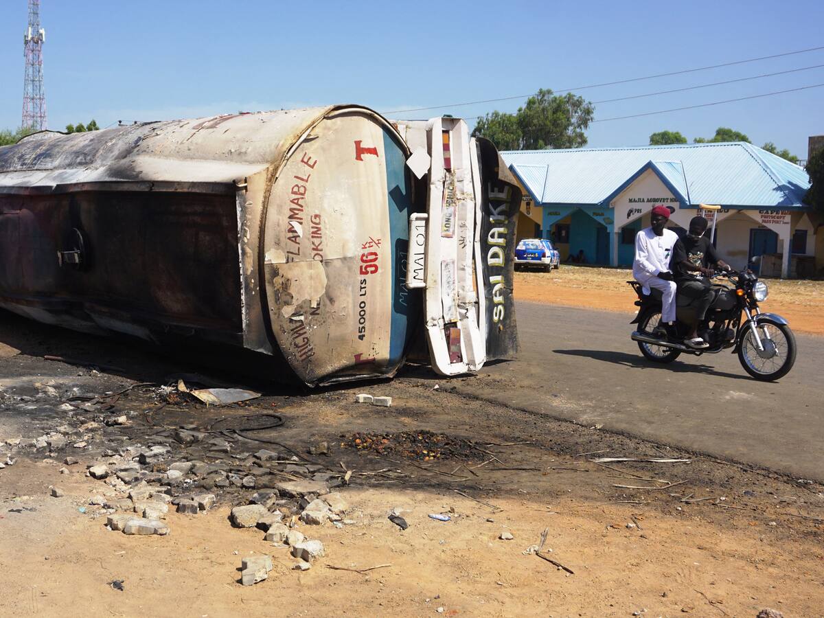 Explosión de un camión de combustible dejó 170 muertos en Nigeria