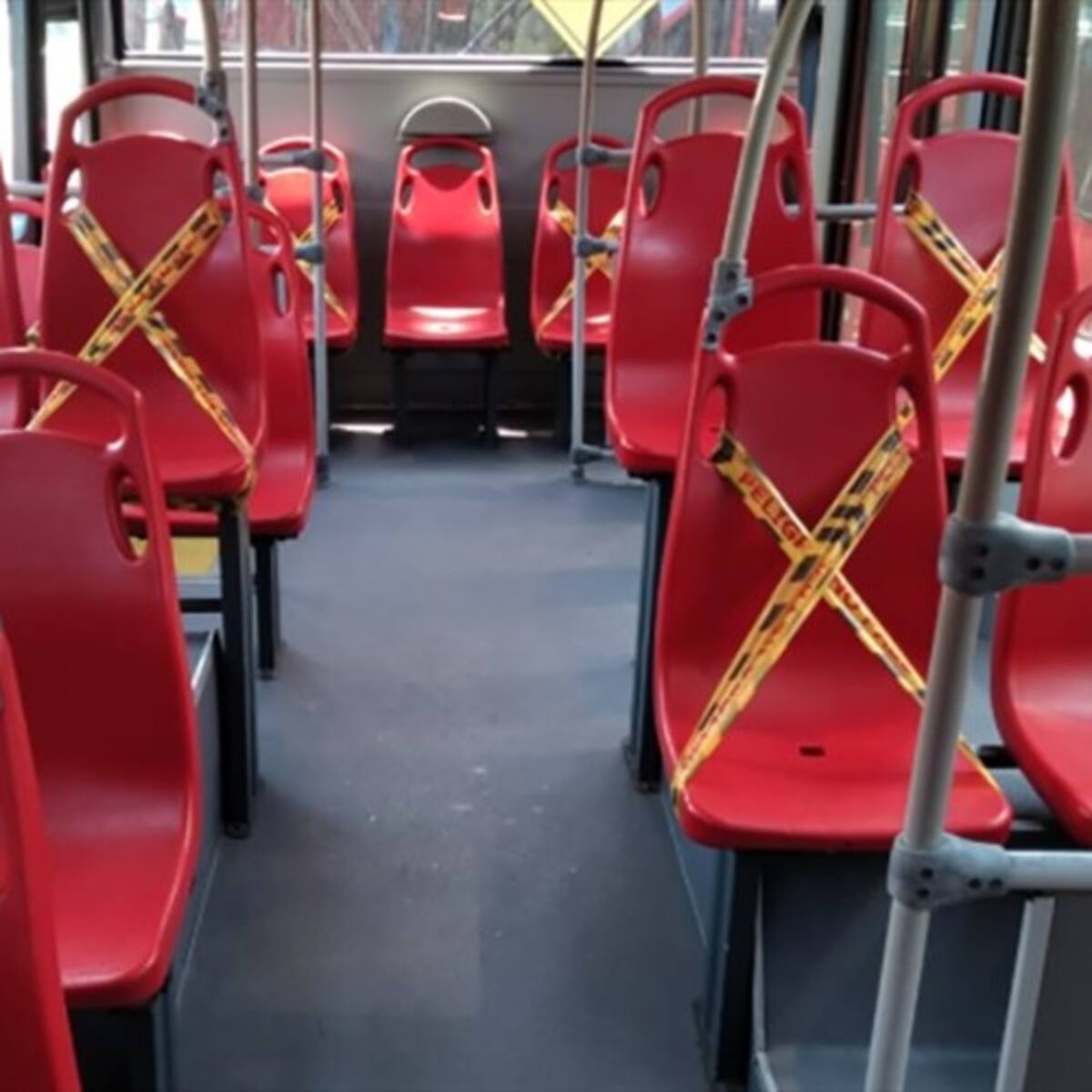 La multa que debe pagar si no cede una silla en TransMilenio