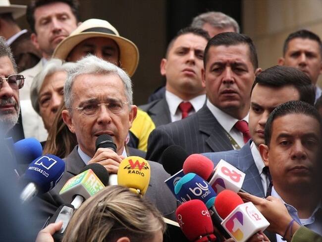 El exfiscal Eduardo Montealegre y el exvicefiscal Jorge Perdonó anunciaron que presentarán ante la Corte Suprema de Justicia una denuncia en contra el expresidente Álvaro Uribe. Foto: Colprensa / ALVARO TAVERA