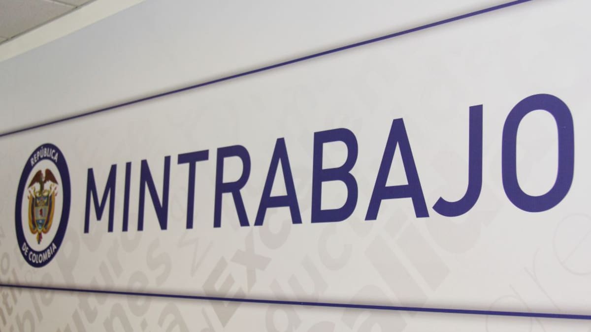 Funcionarios de MinTrabajo anuncian huelga contra la ministra Gloria Ramírez