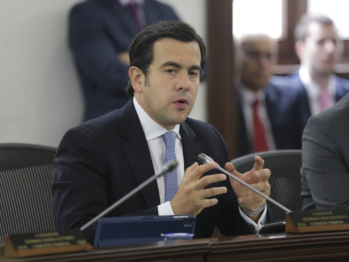 Rodrigo Lara dará batalla legal contra el Nuevo Liberalismo por querer excluirlo del proceso para elegir al contralor