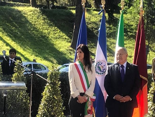 Monseñor Arnulfo Romero, el "santo" que dio su vida por los más débiles