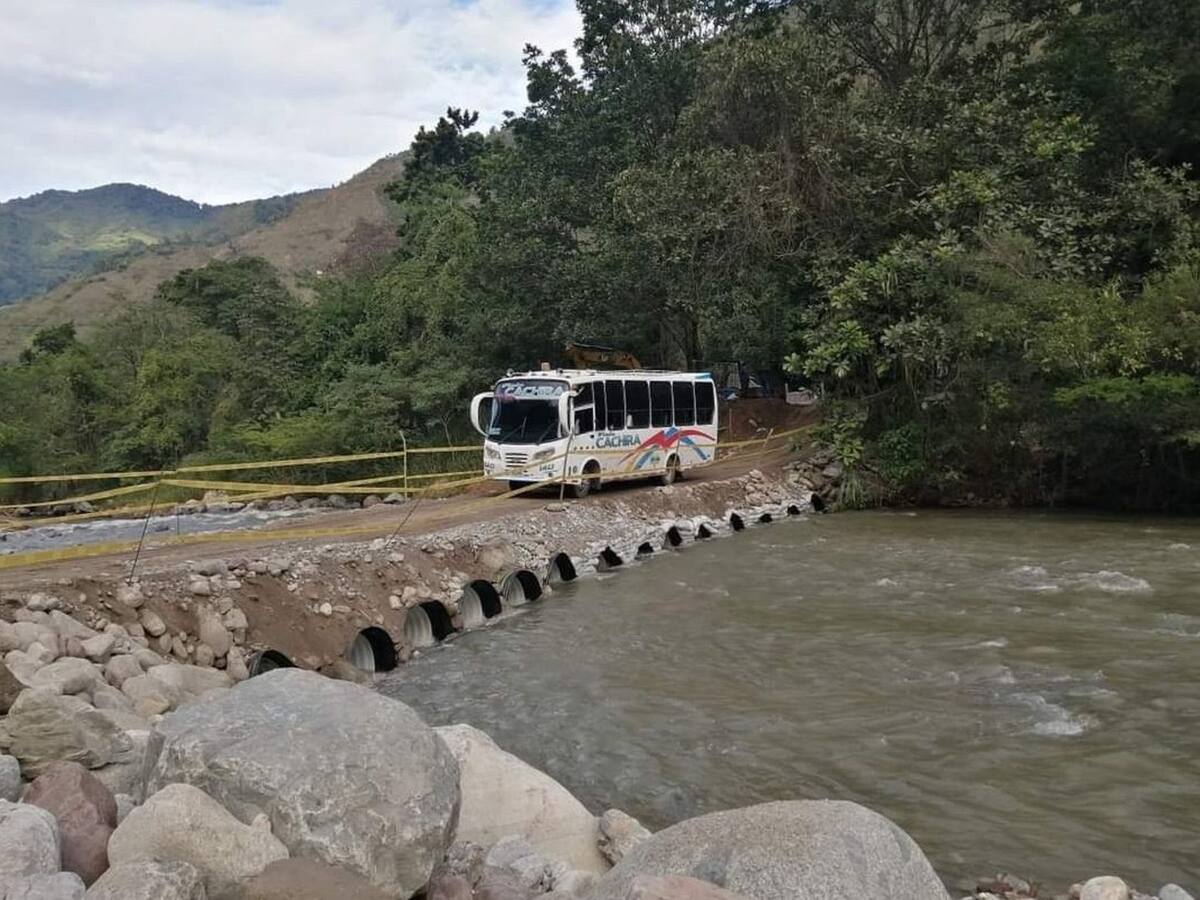 Habilitan vía desde Bucaramanga a la provincia Soto Norte