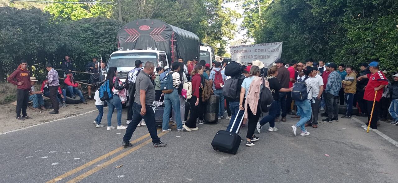 Paro de los campesinos de los Páramos de Santurbán en la Provincia Soto Norte y el Páramo del Almorzadero en la Provincia de García Rovira. Foto: W Radio.