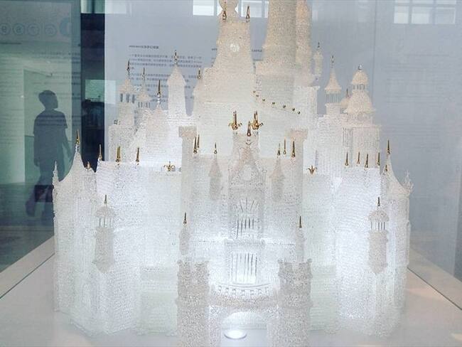 Castillo de vidrio hecho por Miguel Arribas. Foto: Instagram