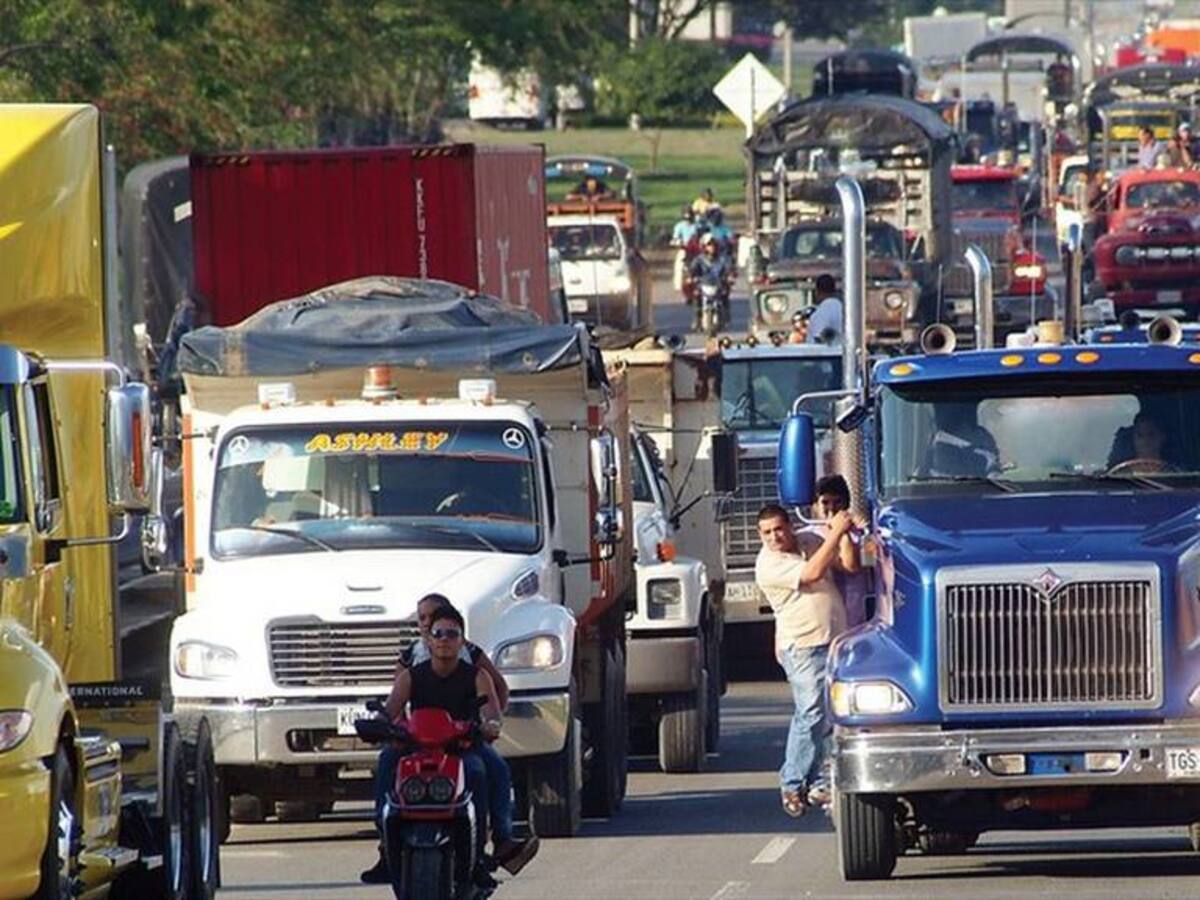 Transportadores de carga de Risaralda denuncian atracos de polizones en las vías del país
