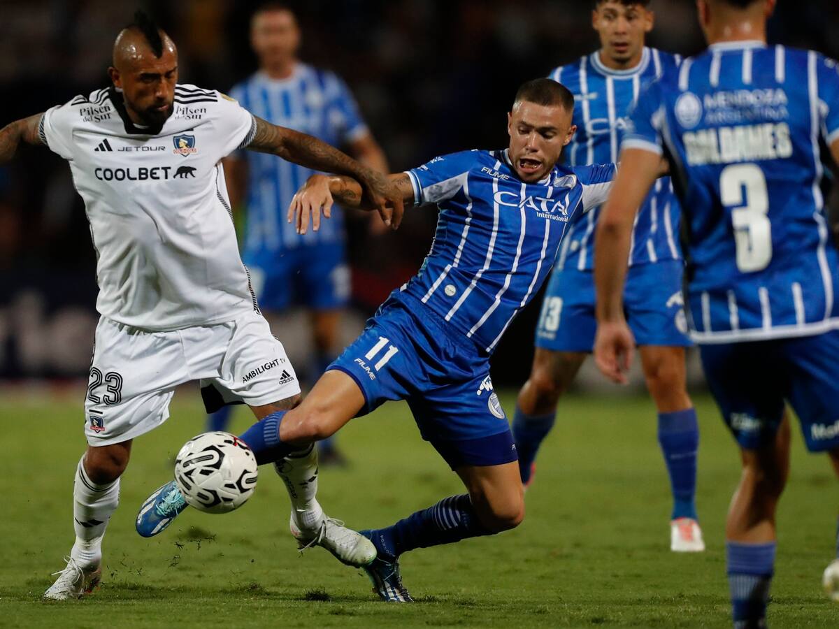 Colo Colo se estrena a nivel internacional con un triunfo 1-0 ante Godoy Cruz en Mendoza