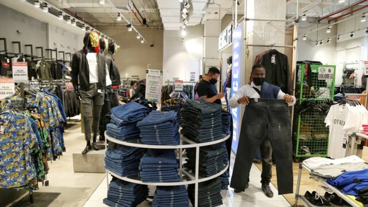 Falabella le apostará al Marketplace, ¿cerrarán tiendas en Colombia?