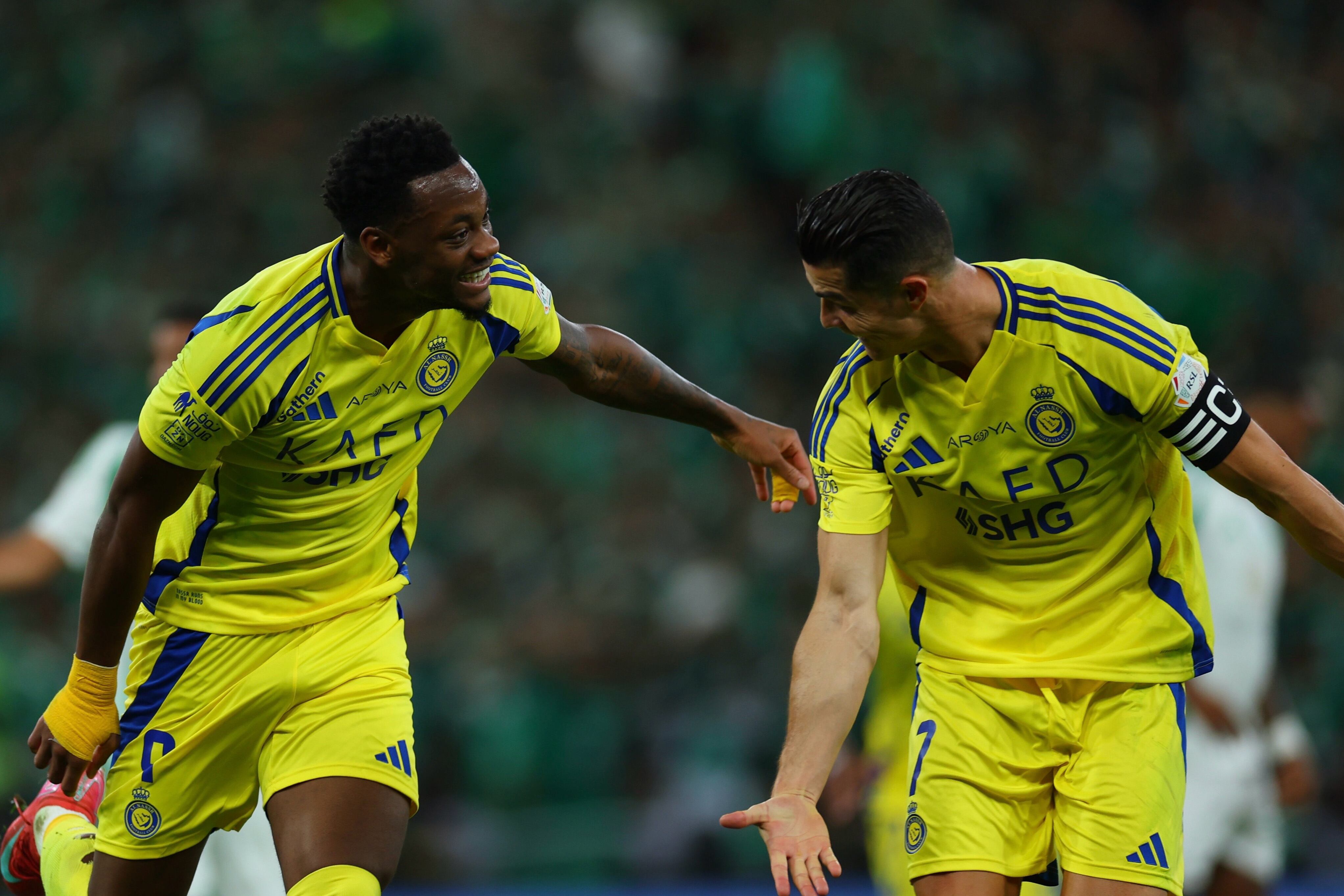 Jhon Durán y Cristiano Ronaldo. FOTO: Al Nassr FC/Getty Images
