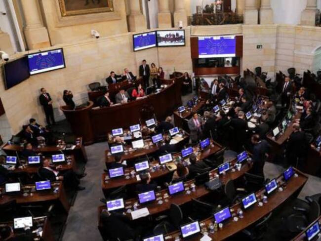 ¿Quién pagará los impuestos de la reforma tributaria? Congresistas debaten