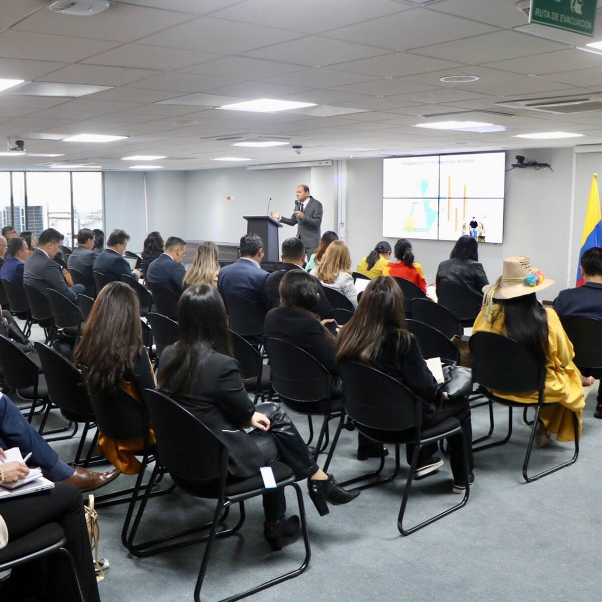 ¿Hubo plagio? Las críticas a la presentación de MinSalud sobre la reforma