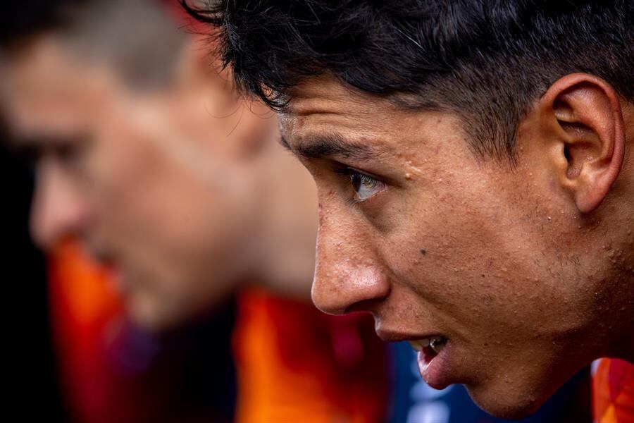 Egan Bernal, ciclista del Ineos Grenadiers durante el Tour de Francia 2023. Foto: EFE/EPA/MARTIN DIVISEK
