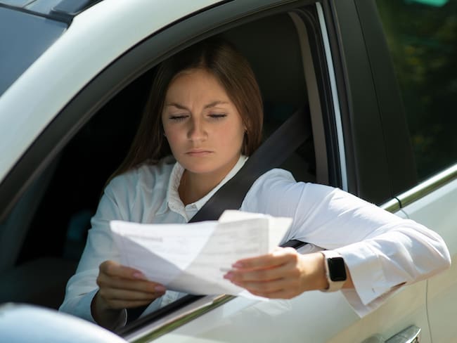 Multa en el carro según Código Nacional de Tránsito