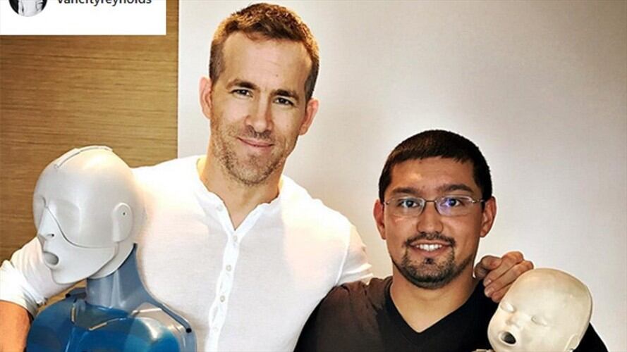 Ryan Reynolds durante su clase de primeros auxilios (c) Instagram. Foto: Bang Media