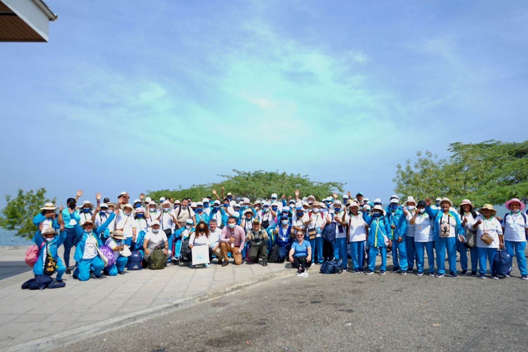 Adultos mayores que conocieron el mar/ Cotelco Magdalena