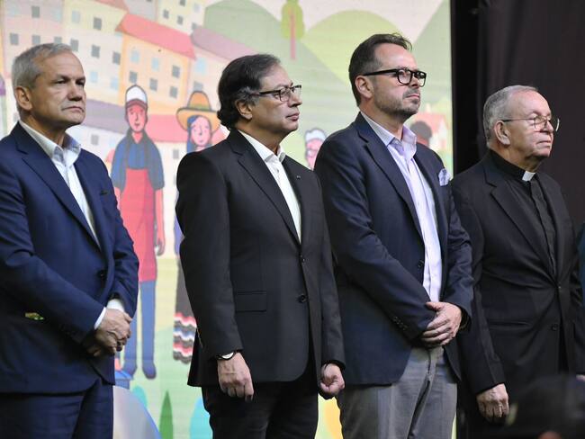 Petro hace llamado a todos los partidos políticos para que se unan en un gran acuerdo nacional. Foto: Presidencia.