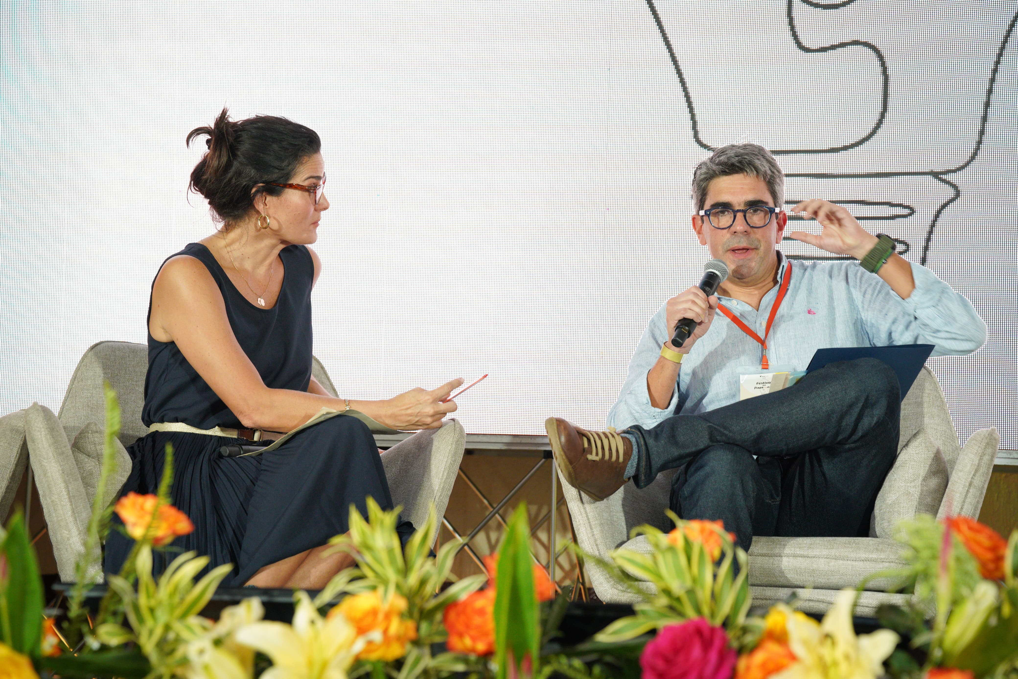 Los panelistas concordaron en que la sostenibilidad social y económica debe ser una prioridad. | Foto: W Radio