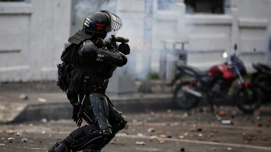 Se registran actos violentos en varias regiones del país en manifestaciones. Foto: Colprensa